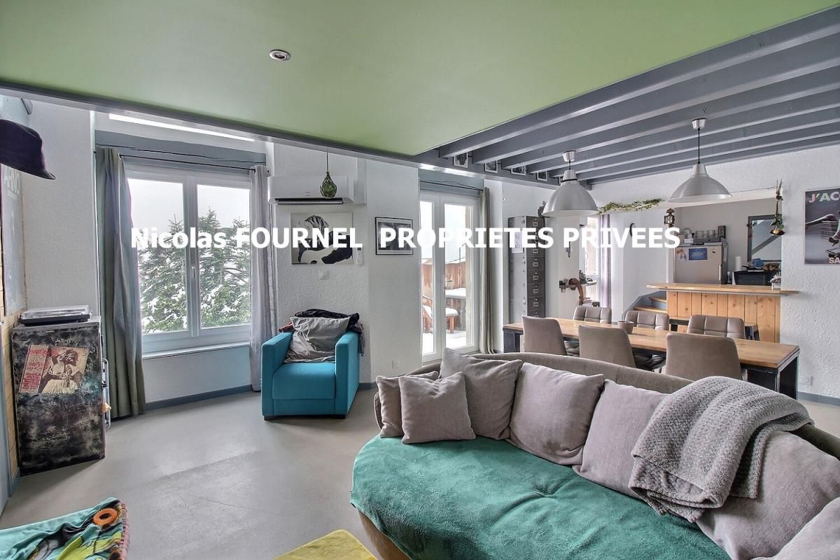 SAINT-GENEST-MALIFAUX En exclusivité Maison Saint Genest Malifaux 5 pièce(s) 145 m2 2