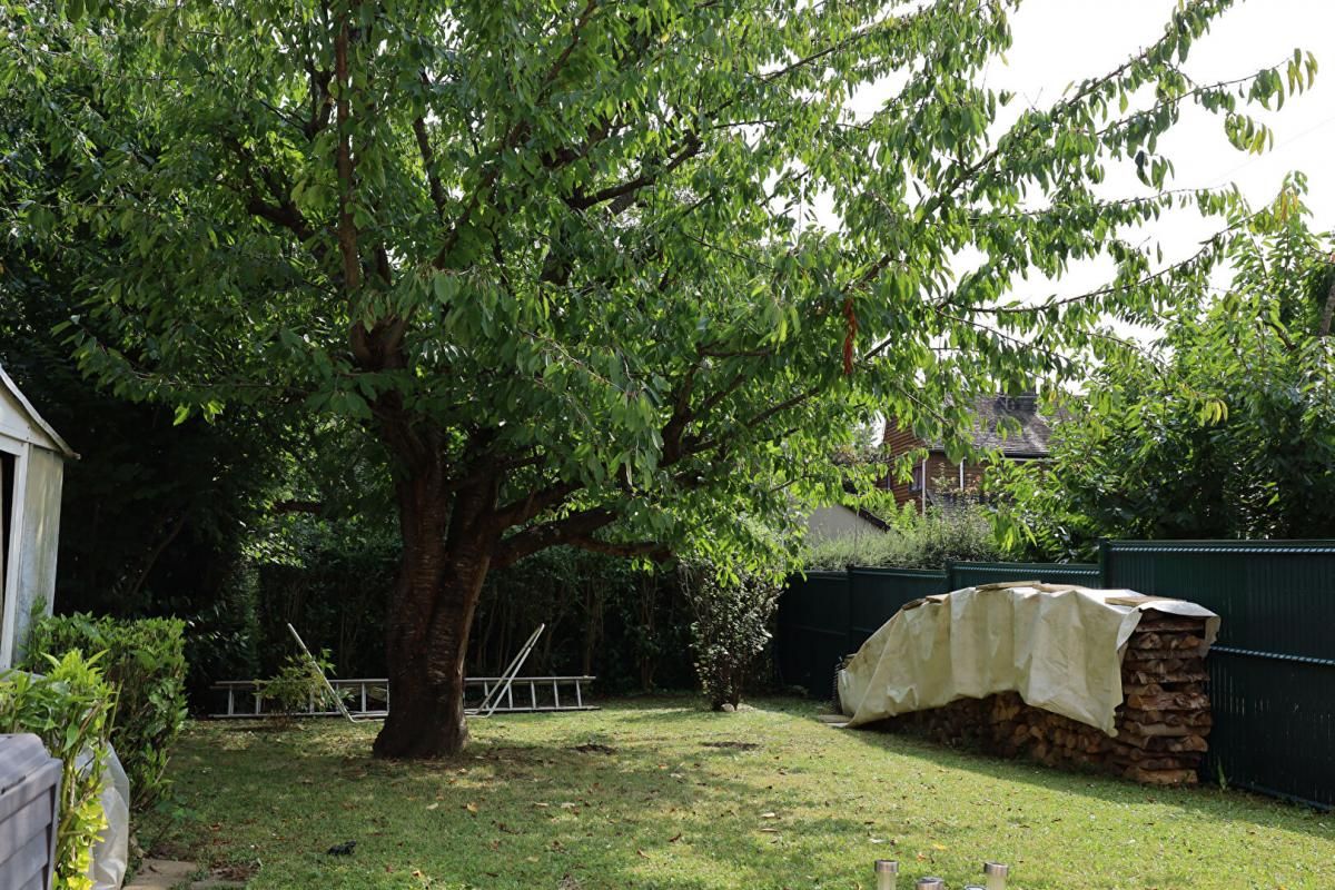 JOUY-LE-MOUTIER Maison Jouy Le Moutier 5 pièce(s) 90 m2 2