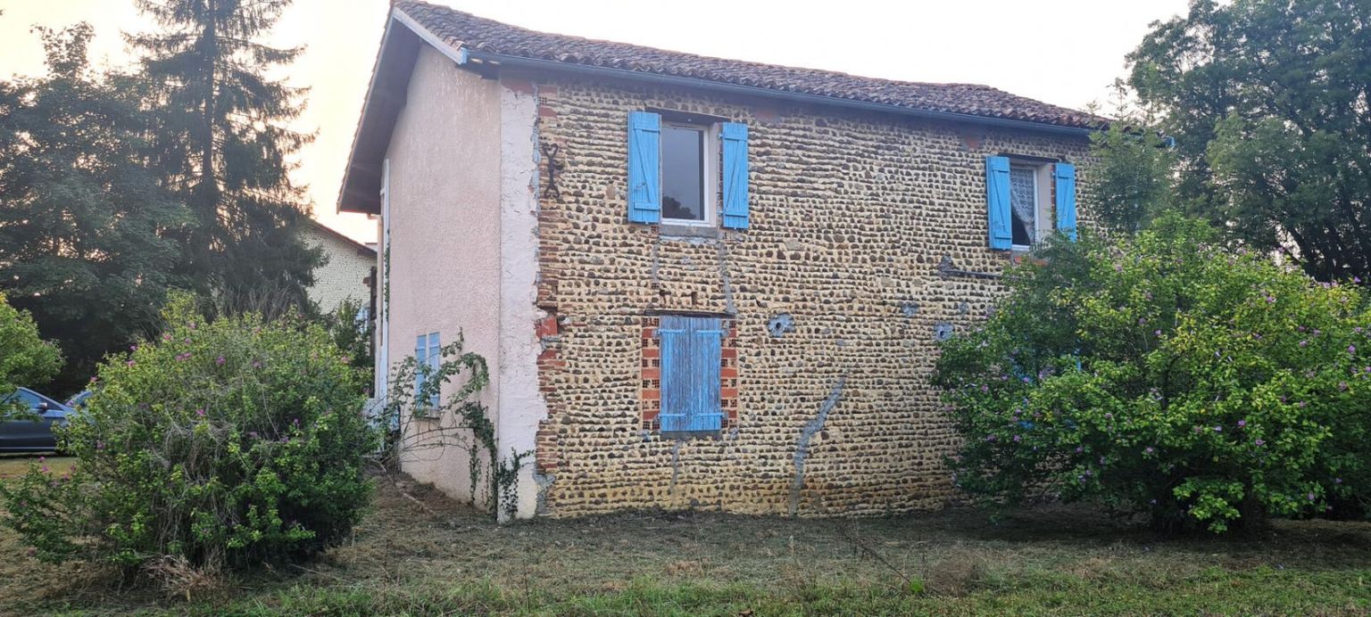 Maison de 112m2 environ en 4 appartments