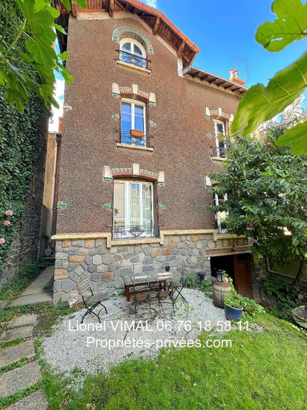 Maison 156 m2 6 pièces sur terrain clos 160 m2