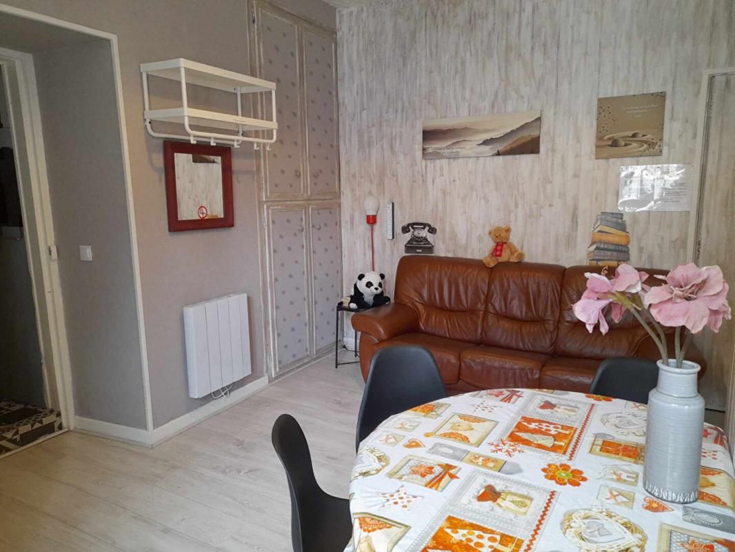 Lot de 2 appartements meublés. Appartement de 31m2 avec jardin et studio de 15m2