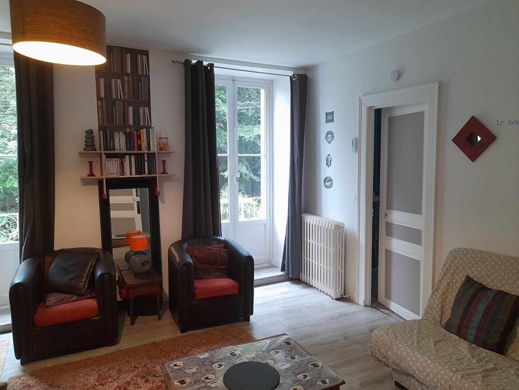 Appartement de 57m2 entièrement rénové avec balcons