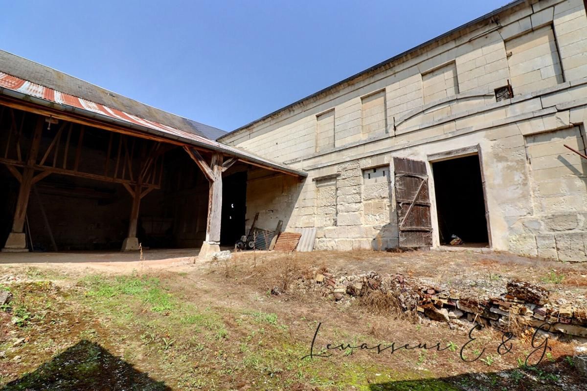 ANGY ANGY 60250 - Grange de 195m² au sol ( possible 2 niveaux supplémentaires) appentis de 241m² sur 569 m² de terrain 2
