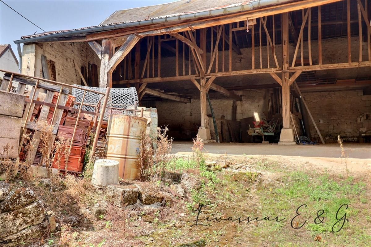 ANGY ANGY 60250 - Grange de 195m² au sol ( possible 2 niveaux supplémentaires) appentis de 241m² sur 569 m² de terrain 4