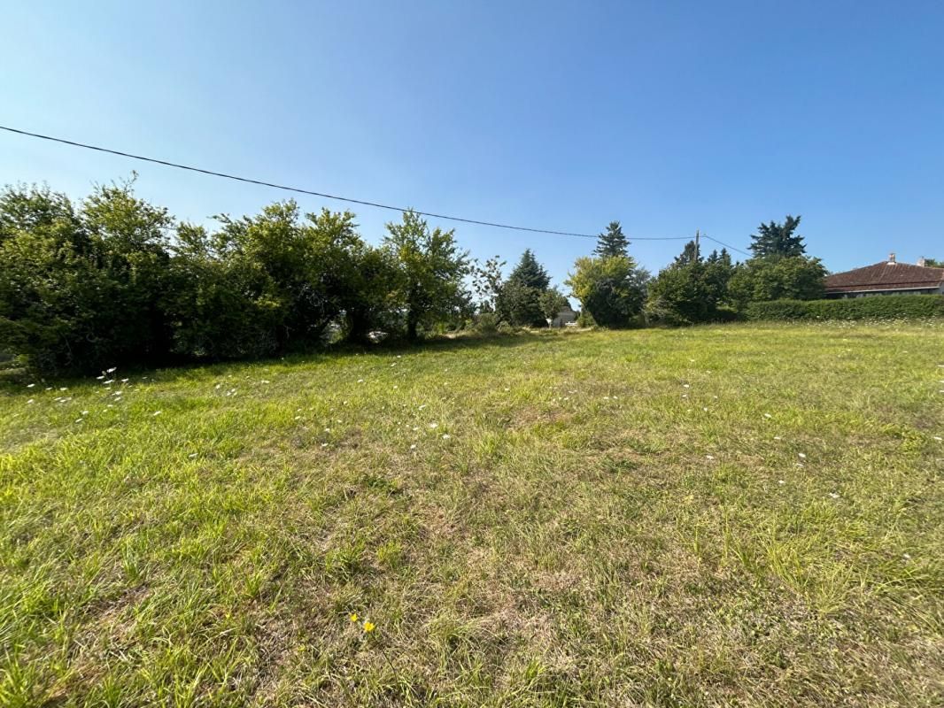 TRELISSAC A vendre, sur le secteur de TRELISSAC 24000, terrain à bâtir 3