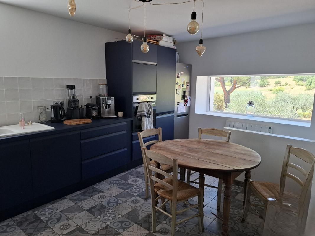 ONGLES PAYS DE FORCALQUIER, BELLE PROPRIETE DE 140 M² AVEC GARAGE + GÎTE, CHAMBRE D'HÔTE ET PISCINE SUR PLUS D'UN HECTARE DE TERRAIN 3