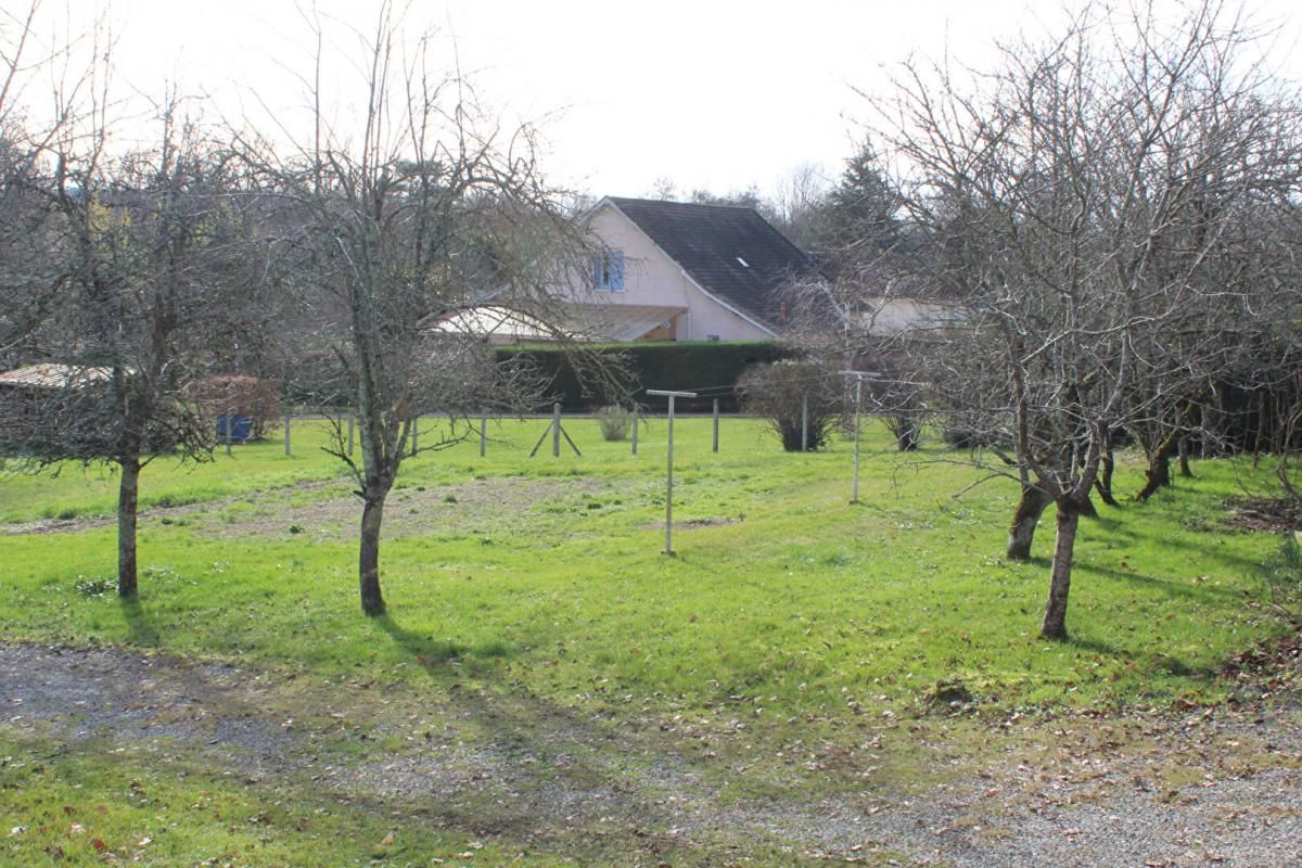 ANNESSE-ET-BEAULIEU Maison Annesse Et Beaulieu 3 pièce(s) 90 m², sur un terrain de 3220 m², garage indépendant 2