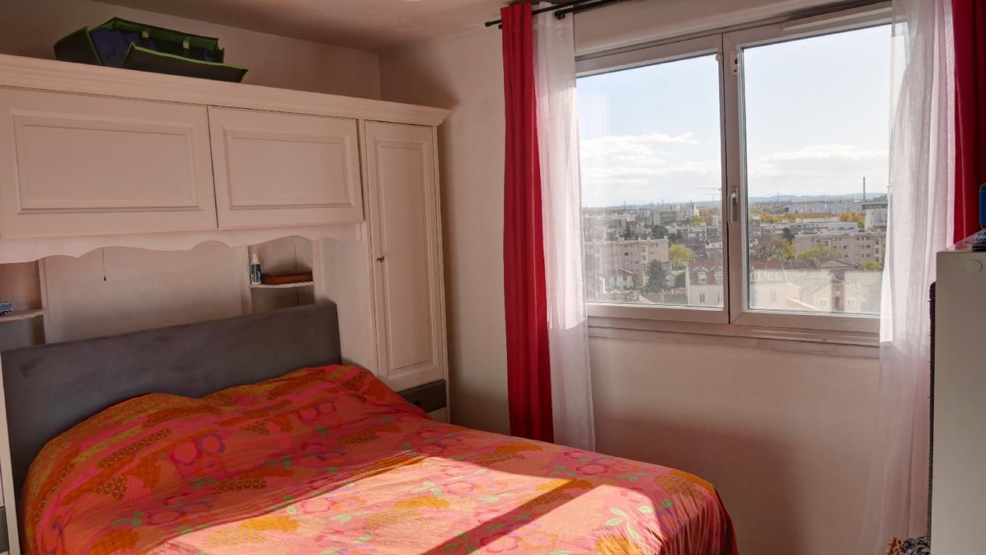 Appartement Lyon 8e Arrondissement 3 pièce(s) 66 m2