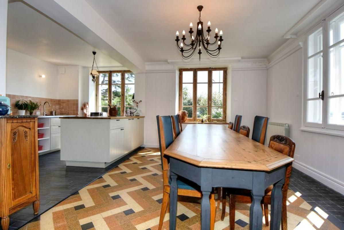 TREGUIER Maison rénovée sur l'estuaire, 216 m2, 5 chambres 3
