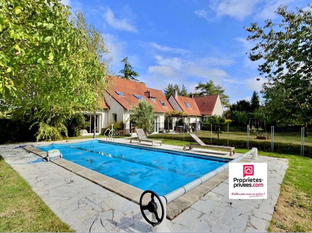 Jolie Propriété sur 4136M2 avec piscine