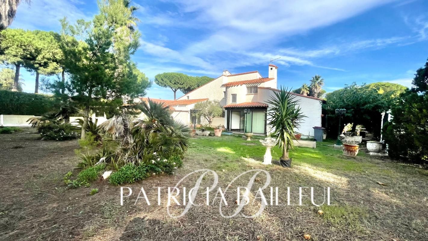 Villa Canet en Roussillon 5 pièce(s) 200 m2 piscine, terrain 1350 m2