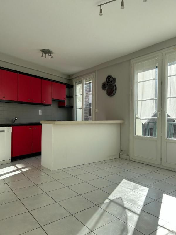 LISIEUX 14100 Lisieux Appartement T3 centre ville - 108 000 Euros 3