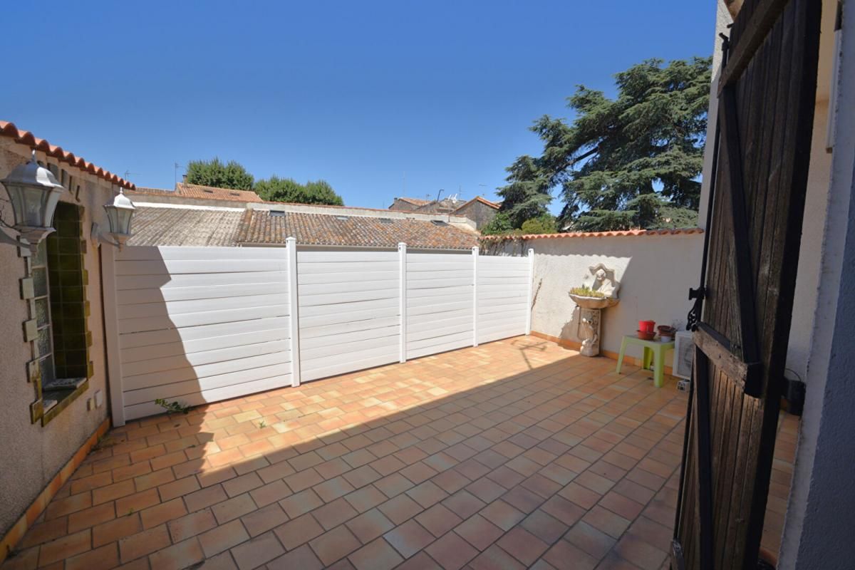 AGDE Belle Maison ville AgdeT5 135 m2 terrasse parking 4