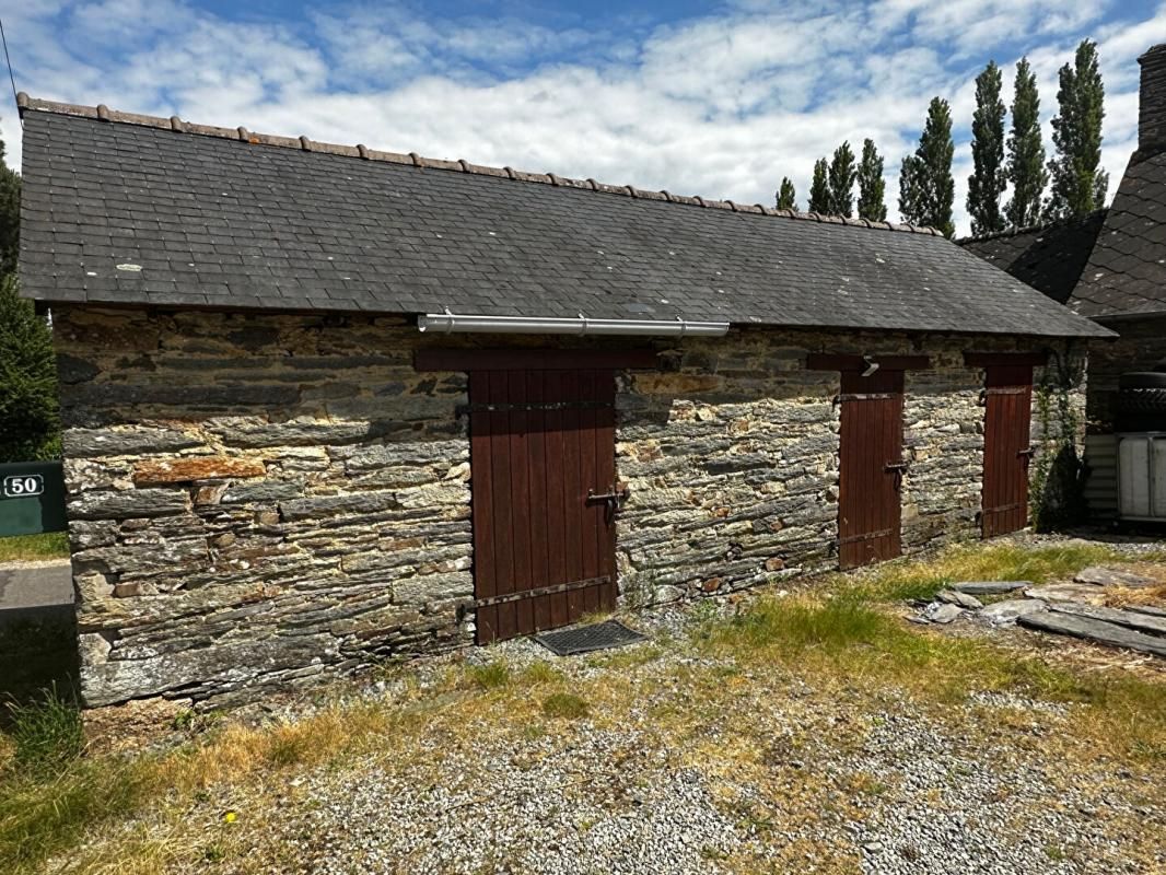 PIPRIAC Ensemble immobilier 2 Maisons mitoyennes 10 pièce(s) 160 m2 + dépendances 2