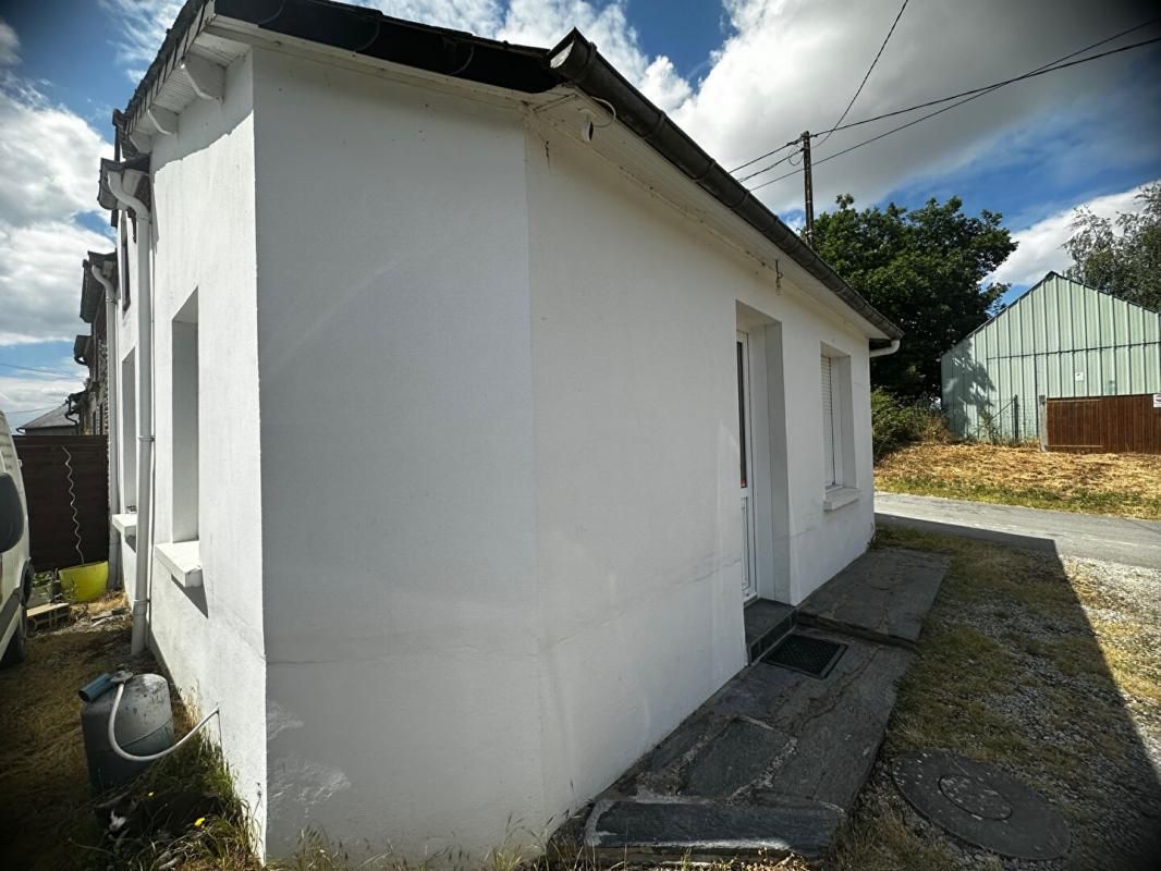 PIPRIAC Ensemble immobilier 2 Maisons mitoyennes 10 pièce(s) 160 m2 + dépendances 3