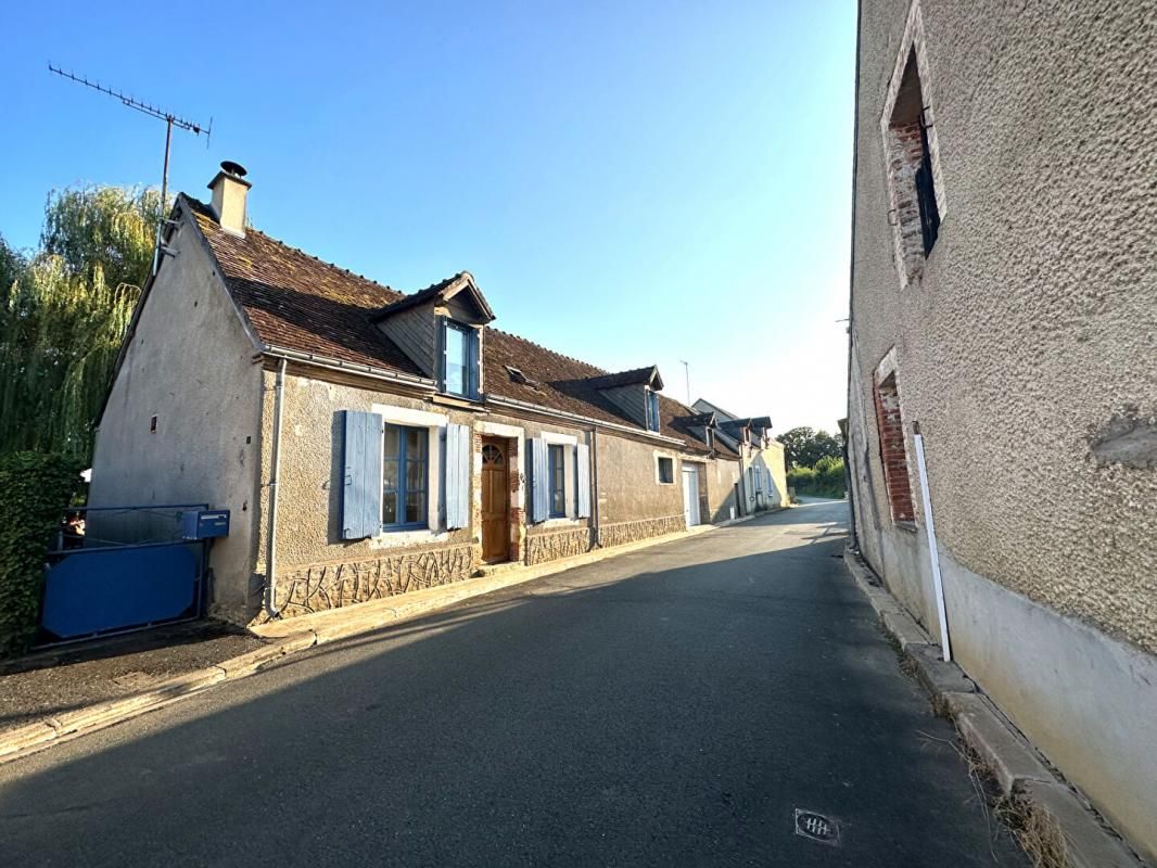 BOUGES-LE-CHATEAU Maison  4 pièce(s) 3
