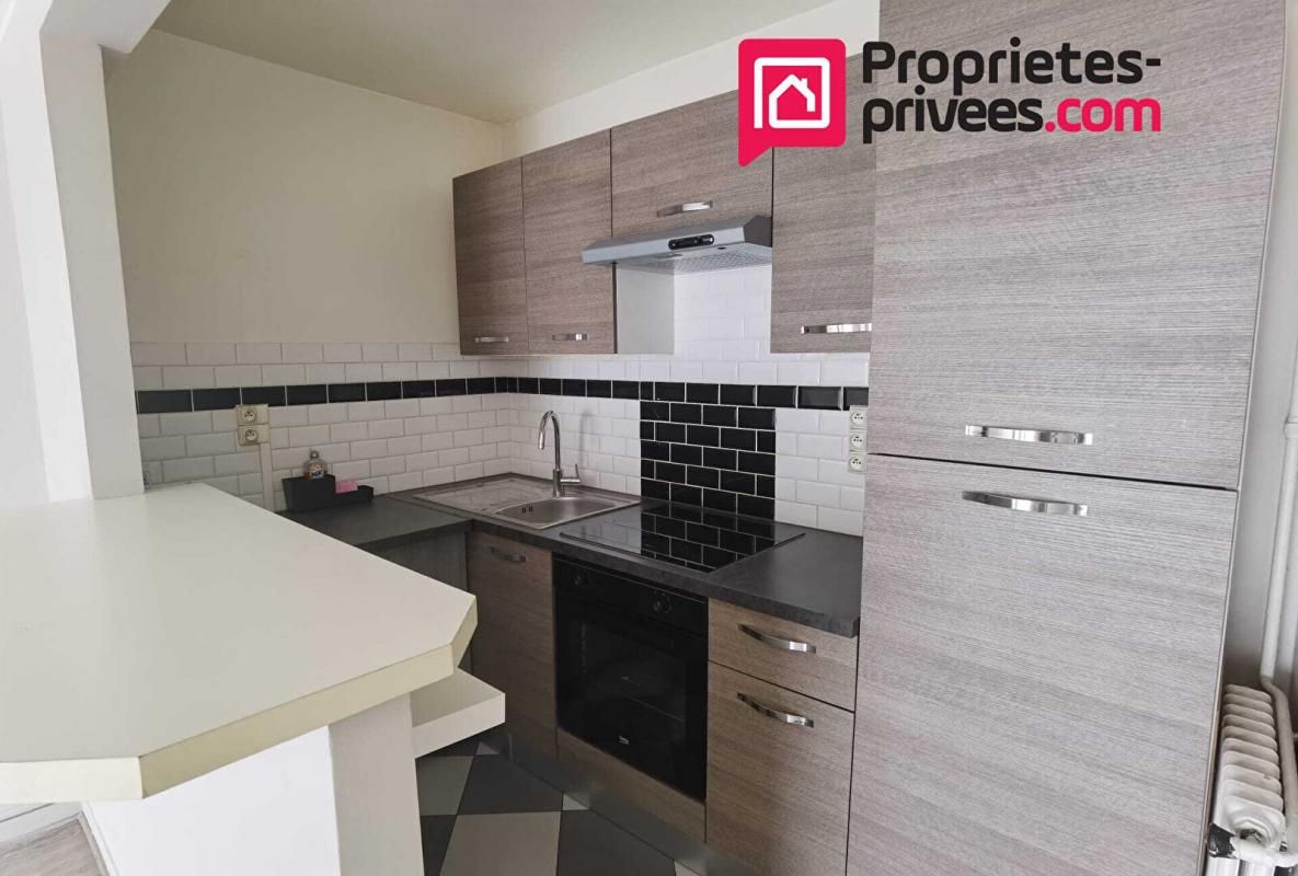 BONDY Appartement avec 1 terrasse et un balcon cave et parking sous sol 3