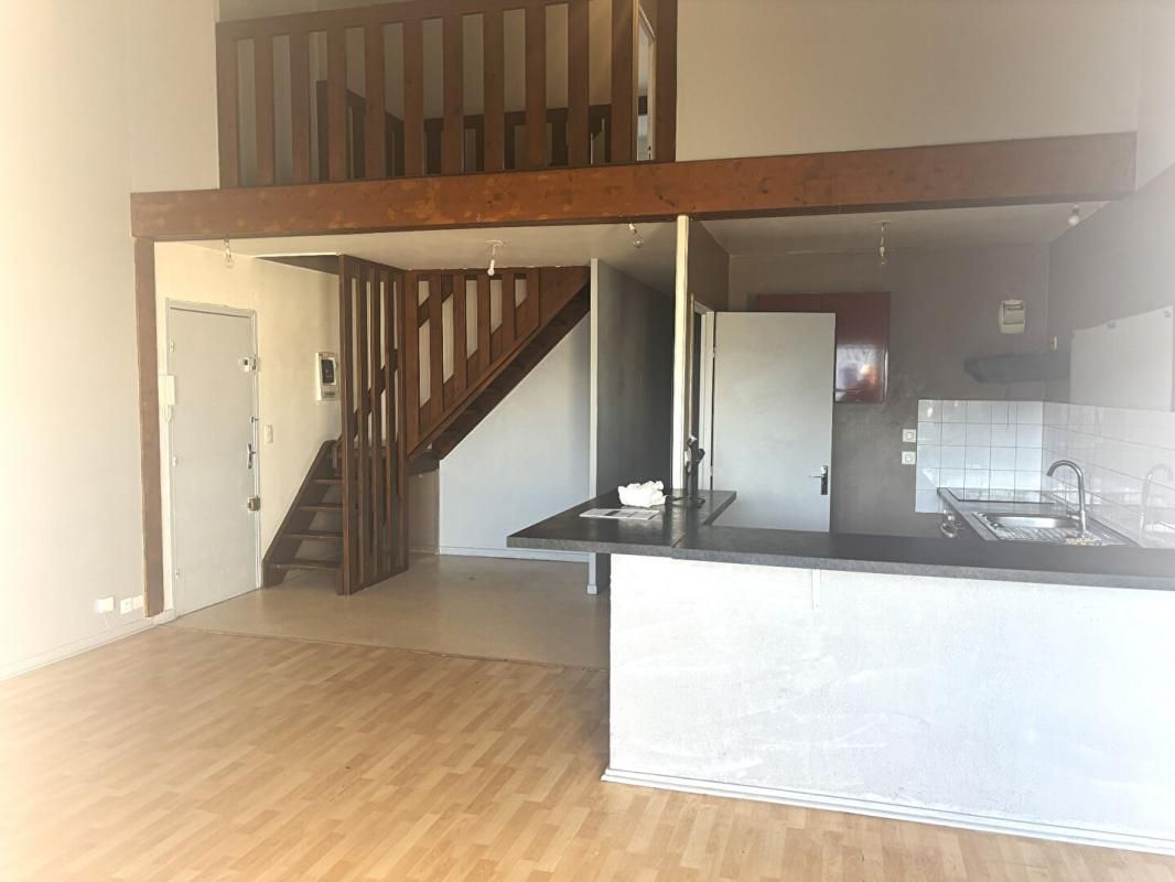 ANDREZIEUX-BOUTHEON Appartement Andrezieux Boutheon 7 pièce(s) 115.60 m2 1