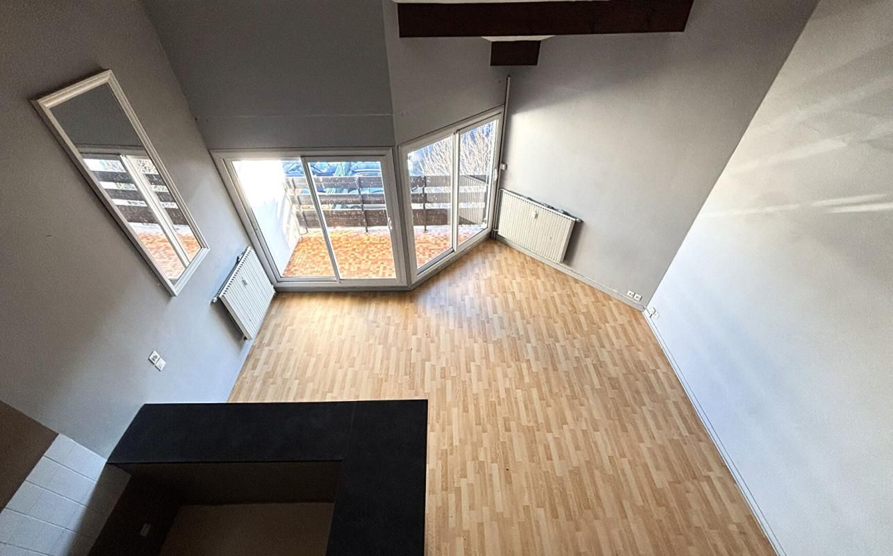 ANDREZIEUX-BOUTHEON Appartement Andrezieux Boutheon 7 pièce(s) 115.60 m2 2