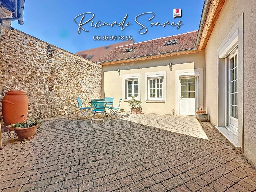 60940 CINQUEUX - LONGÈRE RENOVÉE 157m2 au sol / 3 CHAMBRES / JARDIN / 2 TERRASSES / CORP DE FERME / TERRAIN 589m2