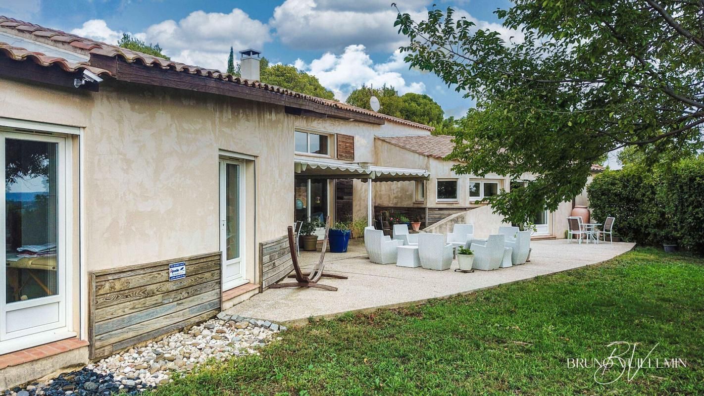 LEZIGNAN-CORBIERES PROPRIETE MODERNE10 PIECES EN POSITION DOMINANTE SUR 1 ha 4