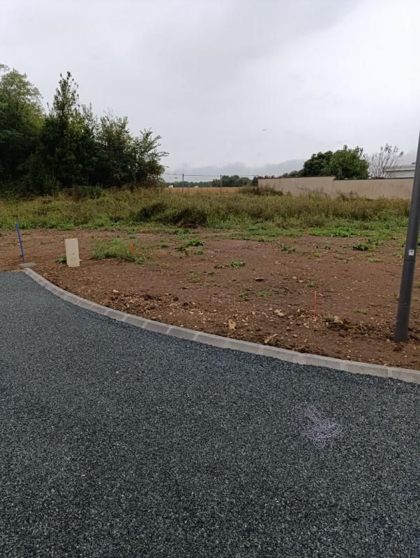 DEPT 17 - Terrain à Batir Saint Just Luzac 360 m2