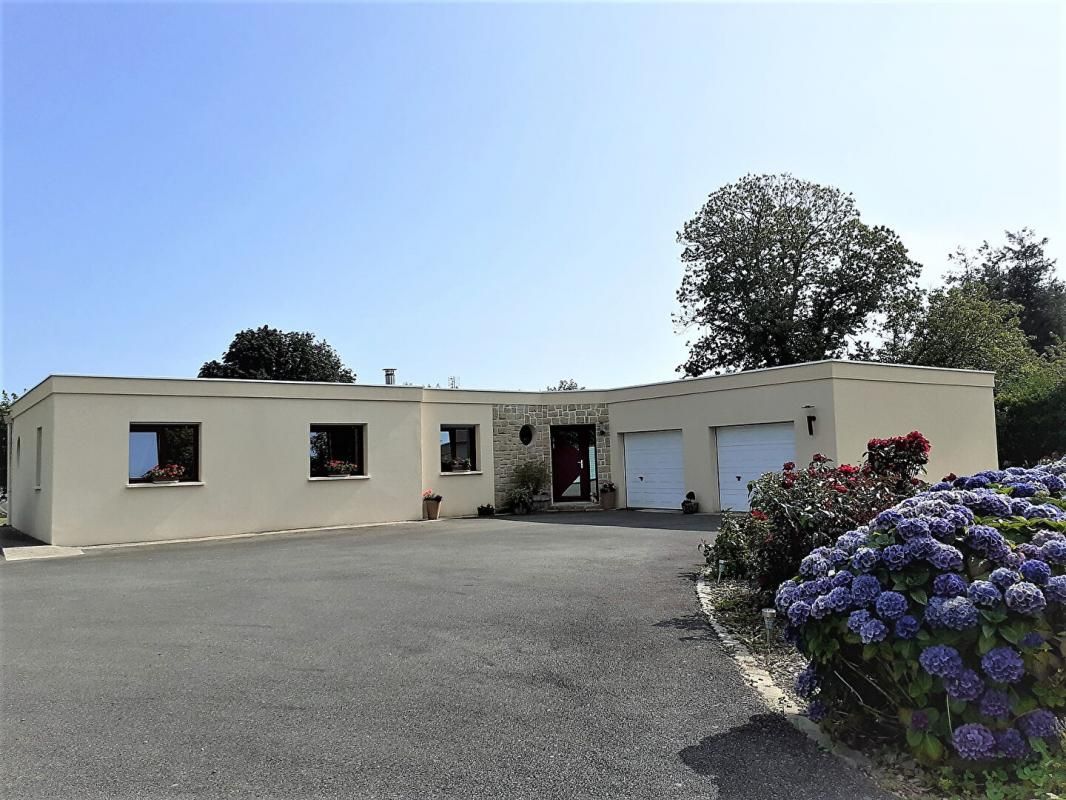 A louer meublée : Maison moderne de plain-pied Type 5 avec garage double et terrasse à Telgruc-sur-mer (29 560)