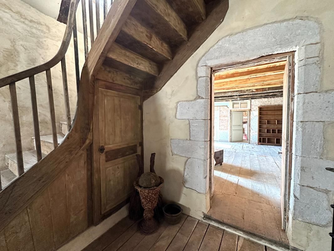 COULAURES MAISON EN PIERRES ET GITE 4