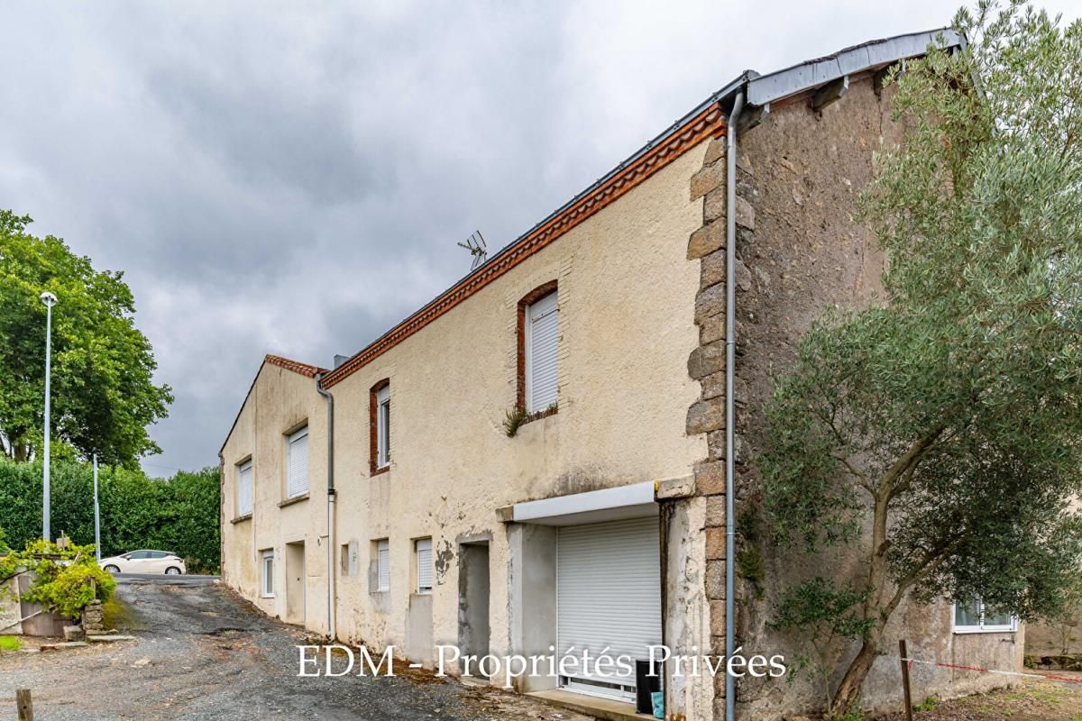 Immeuble à Mortagne Sur Sèvre 283 m2