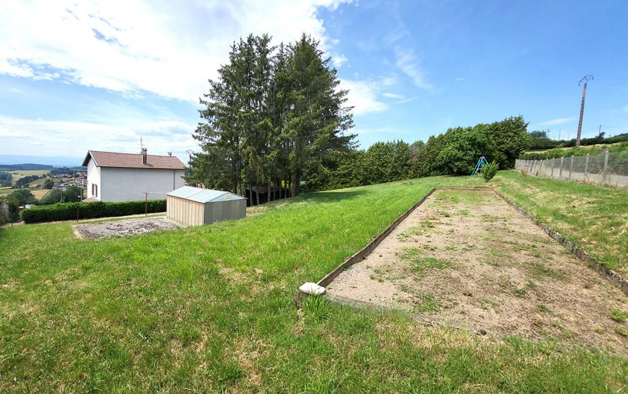 TARARE Belle maison familiale avec vue sur 2600 m² de terrain 3