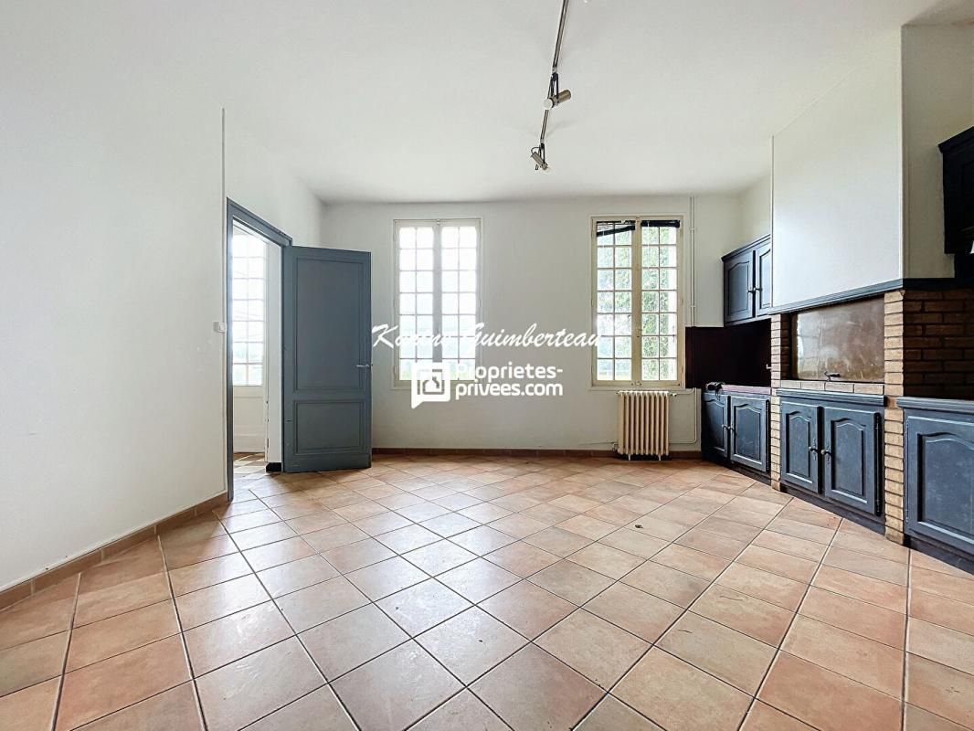 FRONSAC Maison en pierre Fronsadais 200 m2 + jardin 4