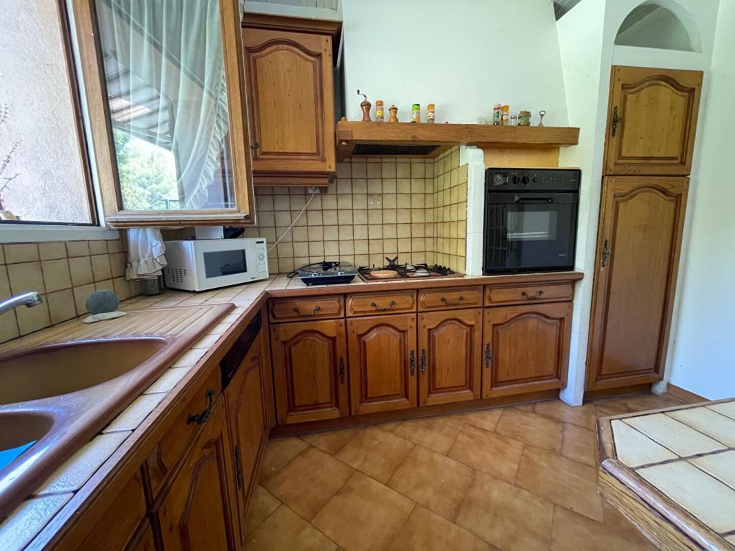 LE BEAUSSET Maison Le Beausset 4P  de 91,34 m2 habitables, avec sous-sol, terrasse et jardin 3
