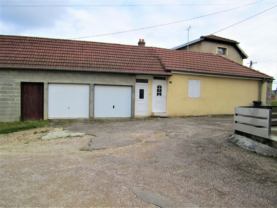 VESOUL Immeuble de 430 m2 habitables composé de 4 appartements à Vesoul 70000 au prix de 209 000 Euros 3