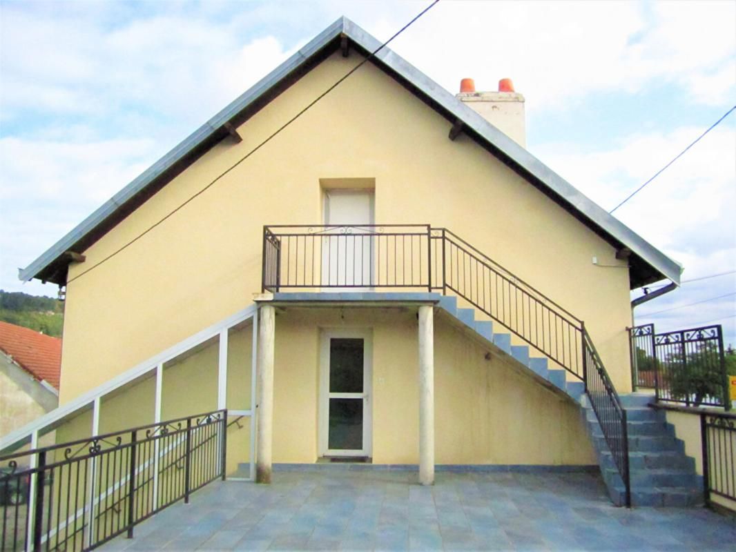 VESOUL Immeuble de 430 m2 habitables composé de 4 appartements à Vesoul 70000 au prix de 209 000 Euros 4