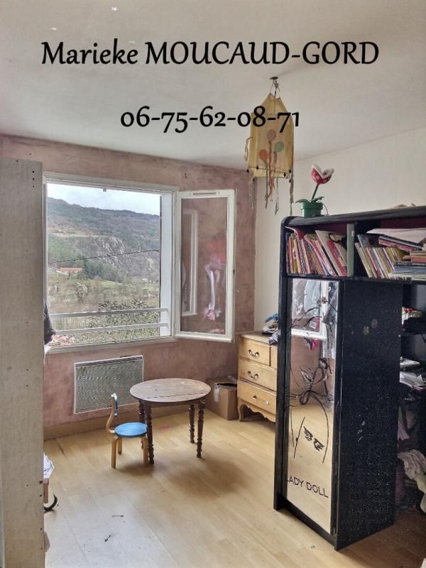 RETOURNAC Retournac 43130 en pleine campagne sans voisin autour maison des année 80 122 m² habitables 4 chambres sur 9941m² de terrain 2