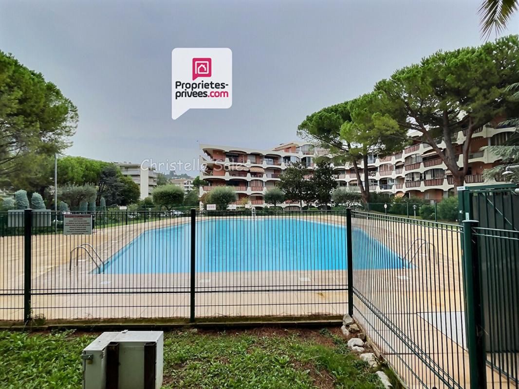 Appartement meublé 1 pièce(s) 21 m2 dans résidence acec piscine