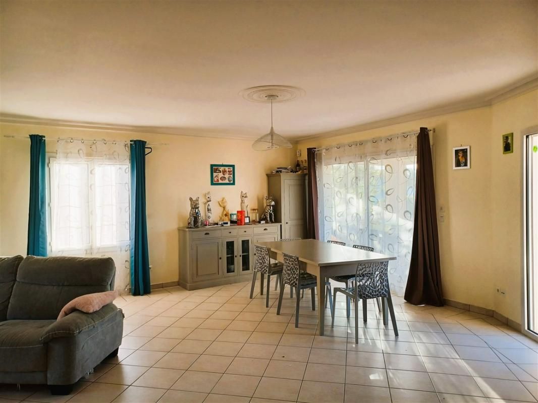 SAINT-YRIEIX-SUR-CHARENTE Maison Saint Yrieix Sur Charente 4 pièce(s) 144 m2 4