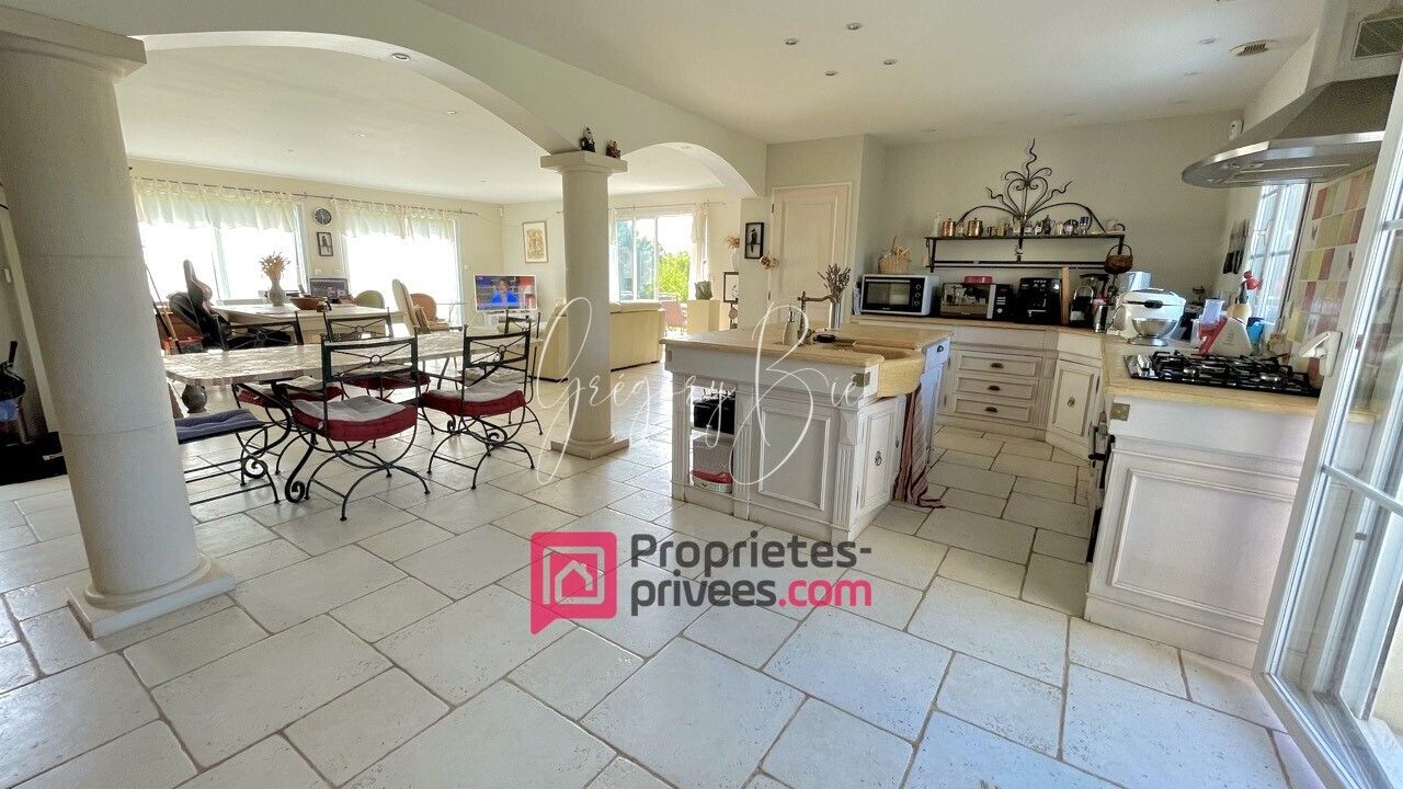 NEMOURS Maison 7 pièce(s) 200 m2 4