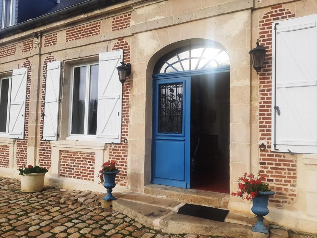 COMPIEGNE DEMEURE de 1830 3