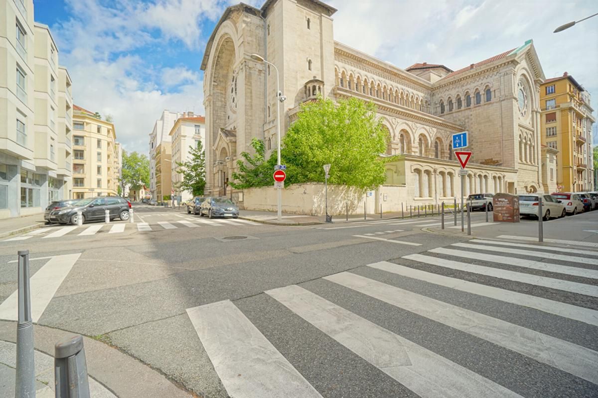 T2 loué de 53M2 en dernier étage