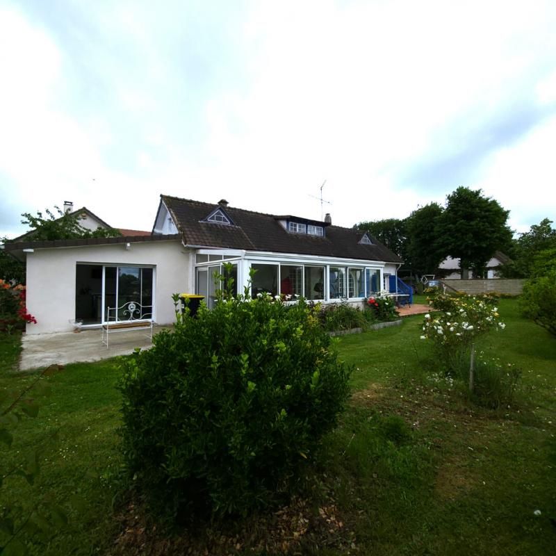 Maison St Germain Sur Avre (27320), 5 pièce(s) 121 m2 2 chambres RDC, véranda, carport, abris de jardin, bassin à poisson terrain clos de 1 699 m² divisible, prix HAI 229 920 uros