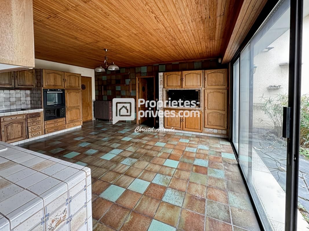 BEGLES BEGLES ENSEMBLE IMMOBILIER MAISON PIERRES ET HANGARS 3
