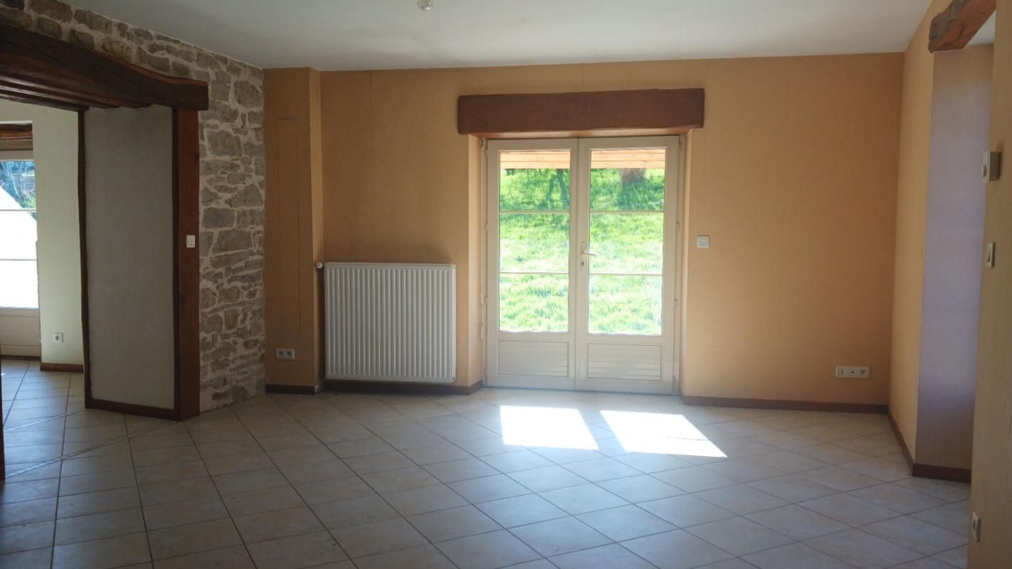 LONS-LE-SAUNIER Maison Lons Le Saunier 6 pièce(s) 112 m2 4
