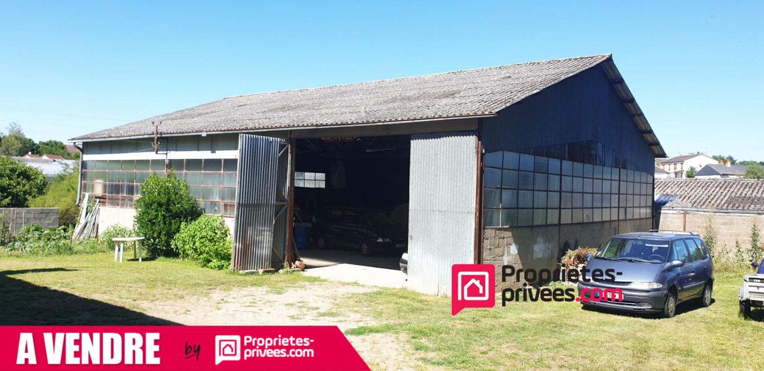 VALENCAY Maison 83 m² 5 p 3 ch + locaux industriels de 145 m² et 260 m² - terrain 1632 m² 4