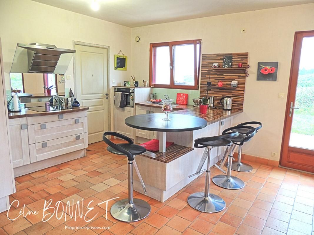 MOUZILLON Maison 159m², 4 chambres, bureau, garage 2