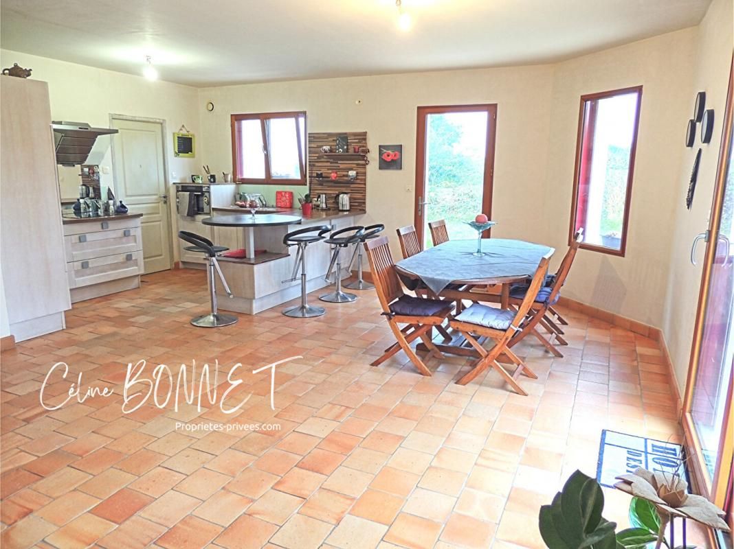 MOUZILLON Maison 159m², 4 chambres, bureau, garage 3
