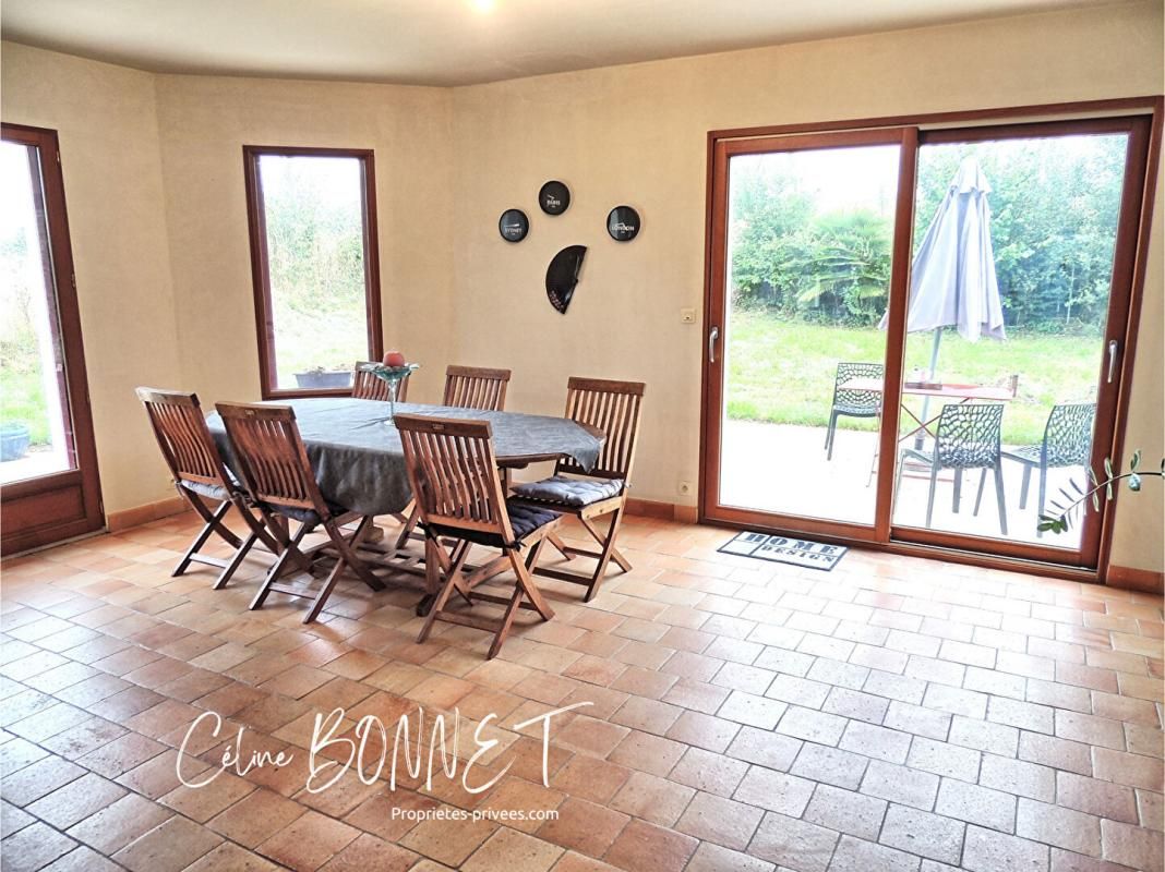 MOUZILLON Maison 159m², 4 chambres, bureau, garage 4