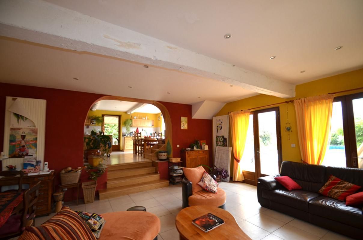 LENTILLY 220 m2 habitable tout de suite + 240 m2 de dépendances aménageables 2
