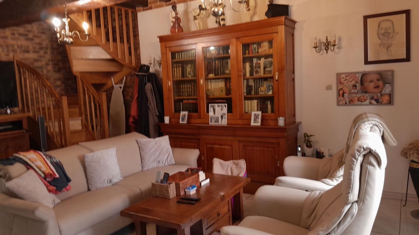 MOUCHY-LE-CHATEL Maison de ville de 140 m2 3