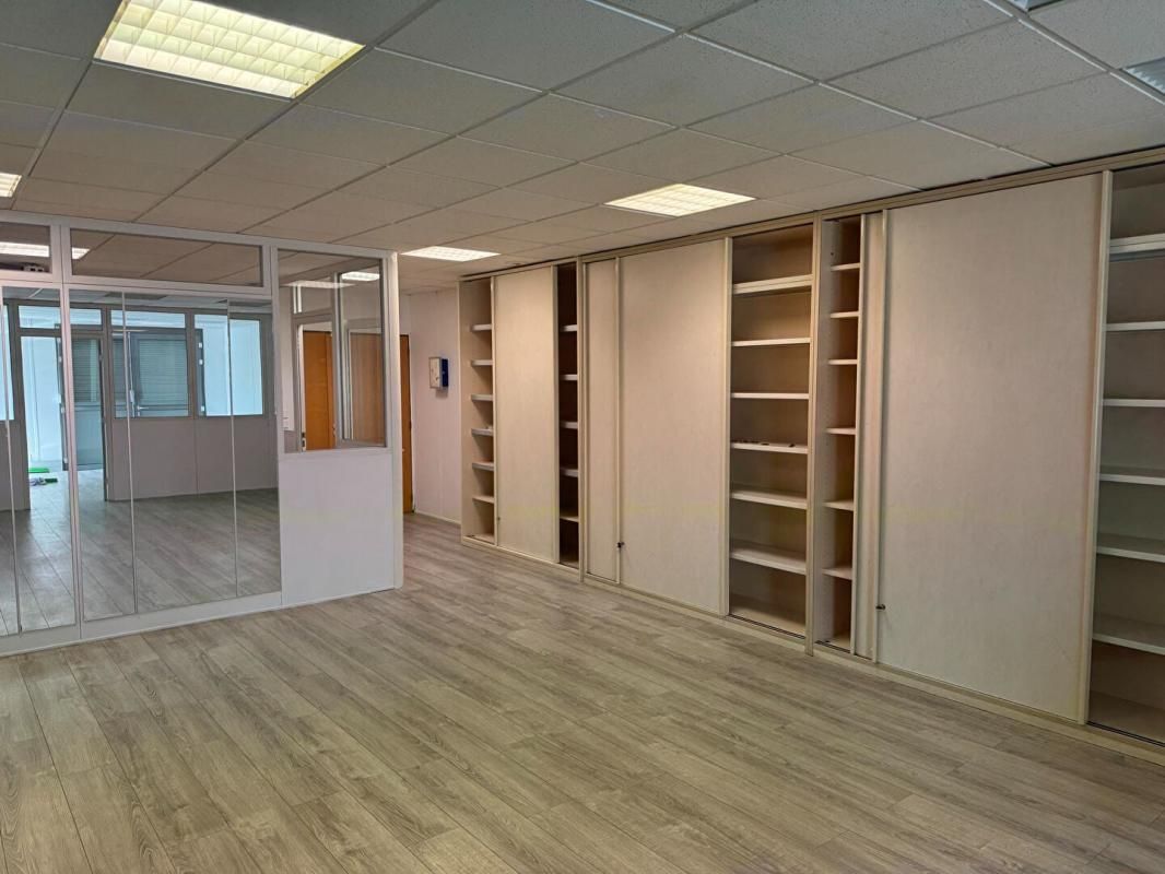 VILLENEUVE-D'ASCQ VILLENEUVE D ASCQ - BUREAUX 75 M² 2